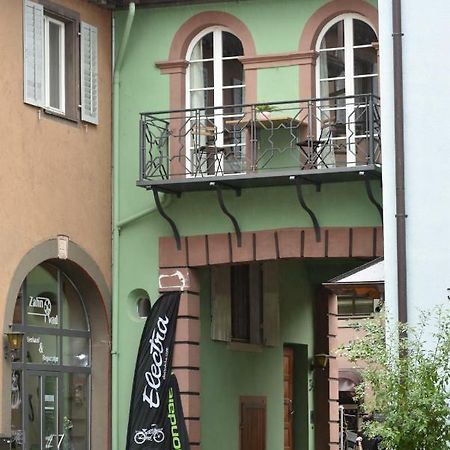 Ferienwohnung Im Historischen Stadttor Staufen-en-Brisgau Extérieur photo