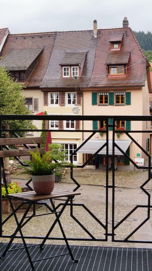Ferienwohnung Im Historischen Stadttor Staufen-en-Brisgau Extérieur photo