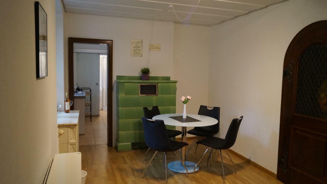 Ferienwohnung Im Historischen Stadttor Staufen-en-Brisgau Extérieur photo